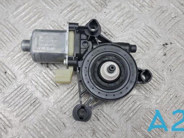 Мотор стеклоподъемника двери задней, правой 5Q0959802 VAG