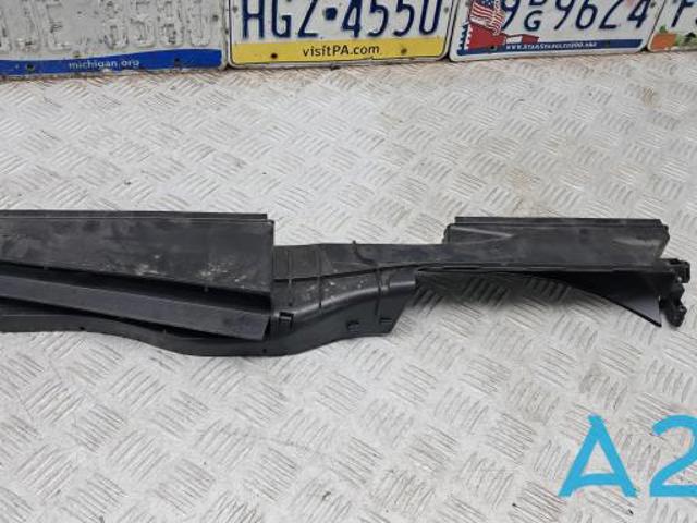 Патрубок воздушный, вход воздушного фильтра 5QM129254 VAG
