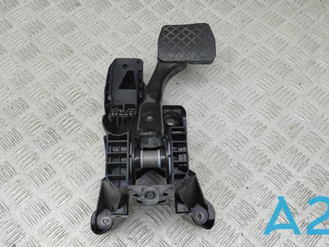 5QM723060A Педаль тормоза купить Чернигов
