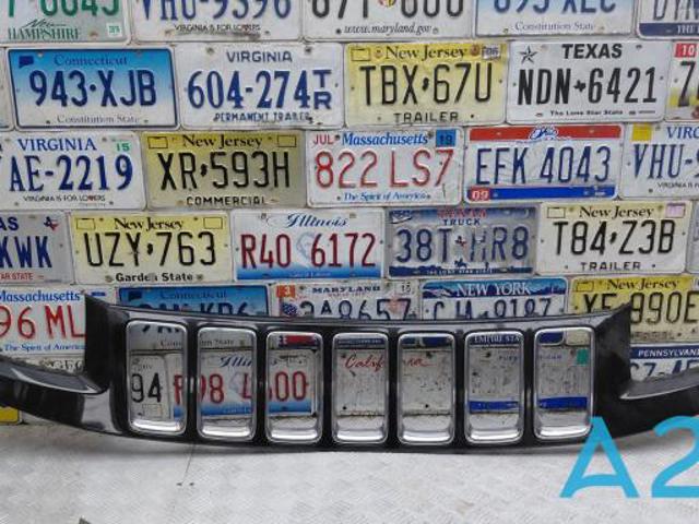 Решетка 5RM46TZZAA CHRYSLER