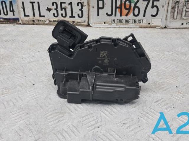 5TB837016C Замок передней правой двери купить Львов