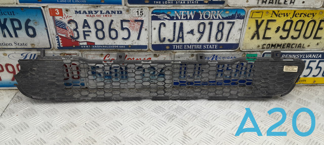 Решетка на бампер 5UP87RXFAA CHRYSLER