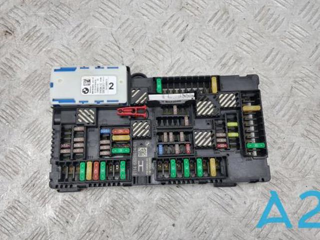 Блок предохранителей задний, салонный 61146828074 BMW