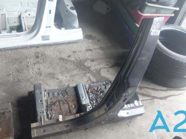 Порог внешний левый 6131206110 TOYOTA