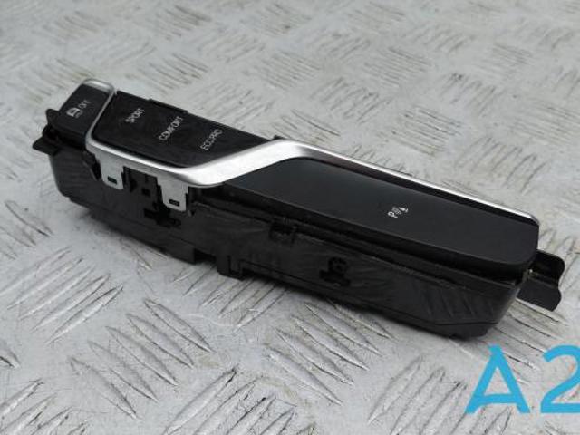 Блок кнопок центральной консоли 61316993923 BMW