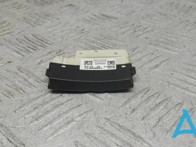 Модуль управления (ЭБУ) подрулевых переключателей 61317468009 BMW