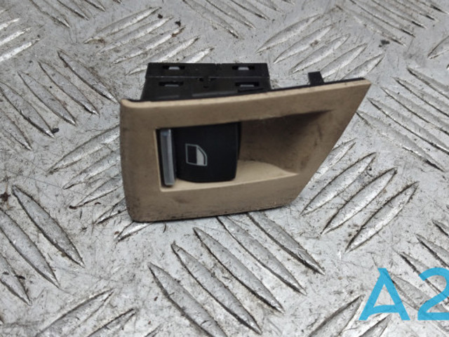 Кнопка стеклоподъемника передняя правая 61319241949 BMW