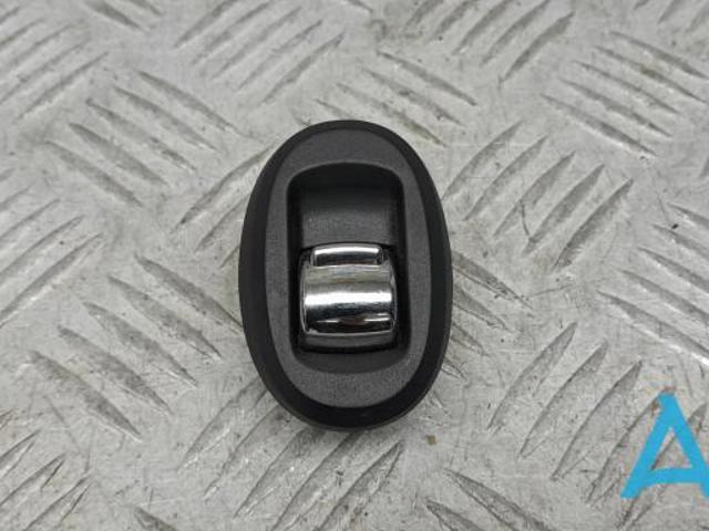 Кнопка подъемника переднего правого стекла 61319294884 BMW