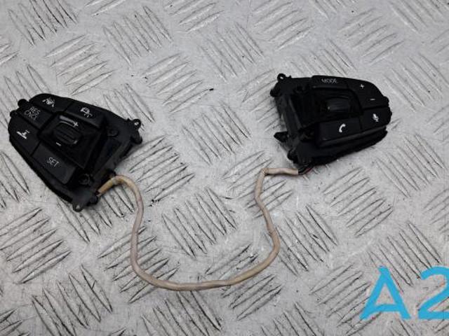 Блок кнопочных переключателей рулевого колеса 61319327082 BMW