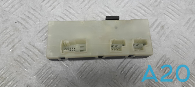 ЭБУ открытия крышки багажника/двери 3-й (5-й) 61359491419 BMW