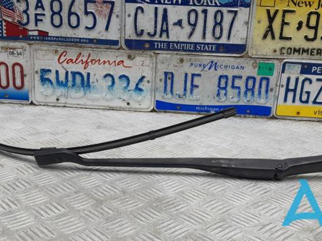 61619463860 BMW Поводок стеклоочистителя купить в Ужгород