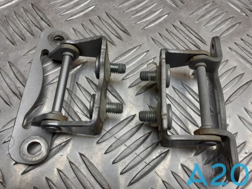 Петля багажника 61820FC100 SUBARU