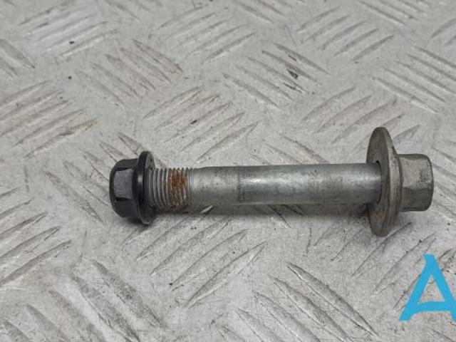 Болт крепления переднего рычага 626172B000 HYUNDAI