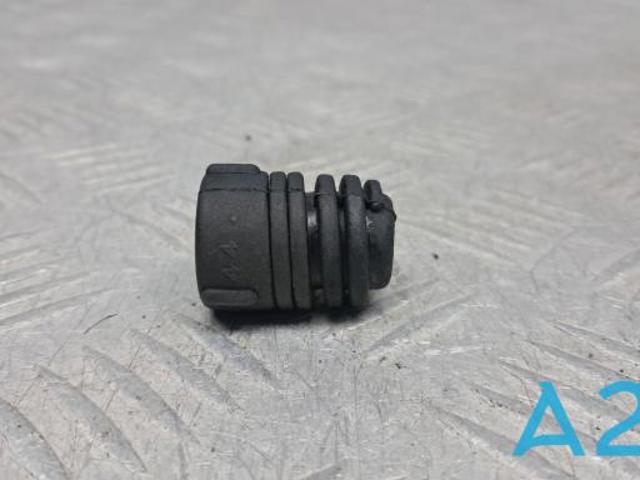 Буфер капота резиновый 628407S00A NISSAN