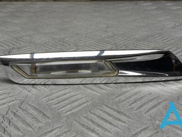63137154167 BMW Повторитель поворота на крыле левый купить в Житомир