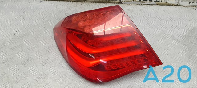 Задняя левая внешняя фара 63217182201 BMW