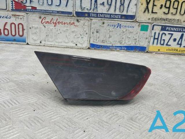 Задняя левая внутренняя фара 63217210579 BMW
