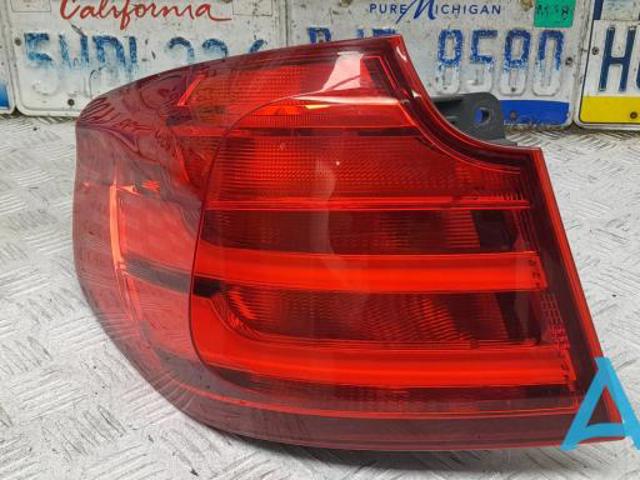 Задняя левая внешняя фара 63217286039 BMW