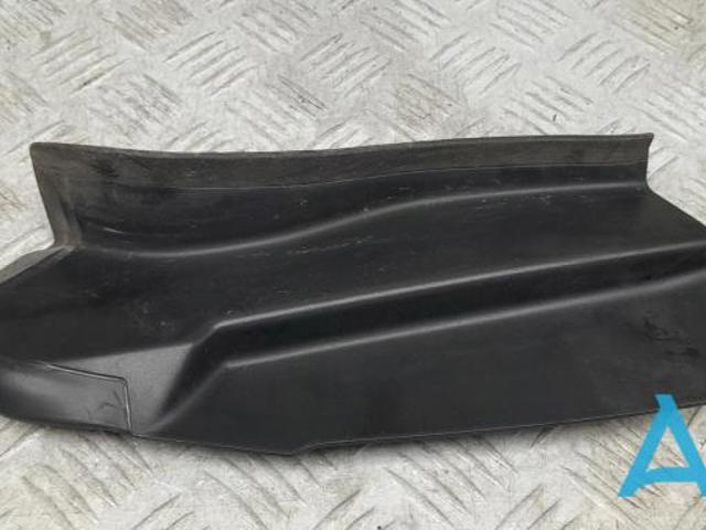 Накладка под задний фонарь, левый 63217342233 BMW