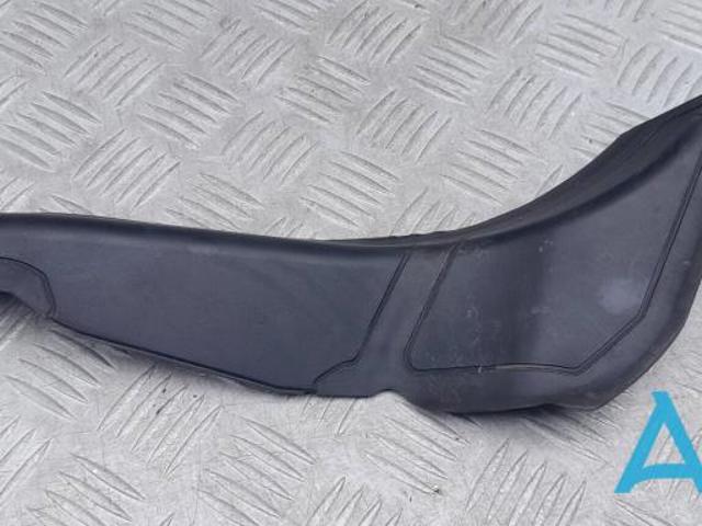 Накладка под задний фонарь, левый 63217382959 BMW