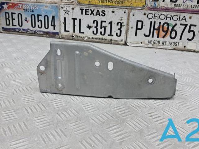 Швеллер переднего бампера 6400D581 MITSUBISHI