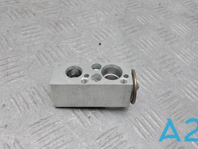 Клапан TRV, кондиционера 64116845415 BMW
