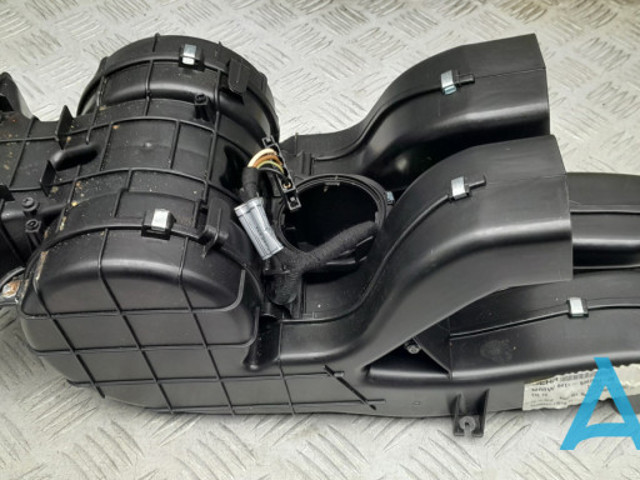 Корпус отопителя салона 64116977947 BMW