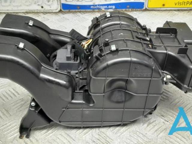 Мотор вентилятора печки (отопителя салона), задний 64119139197 BMW