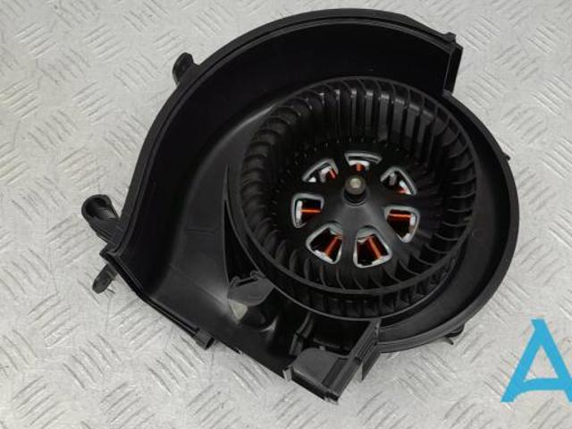 Электромотор печки 64119382861 BMW