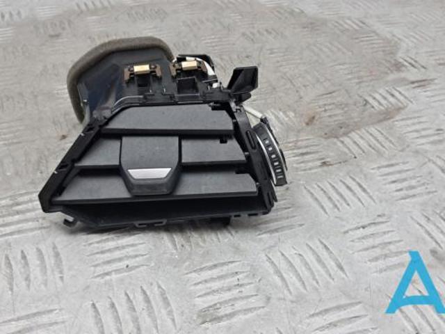 64226848618 BMW Воздуховод (распределитель воздуха под "торпедо") правый купить в Чернигов