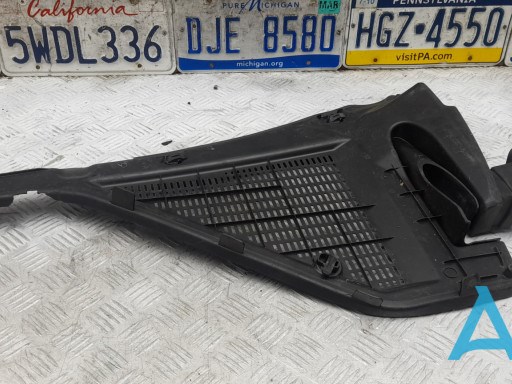 Водосток лобового стекла, жабо 64316945584 BMW