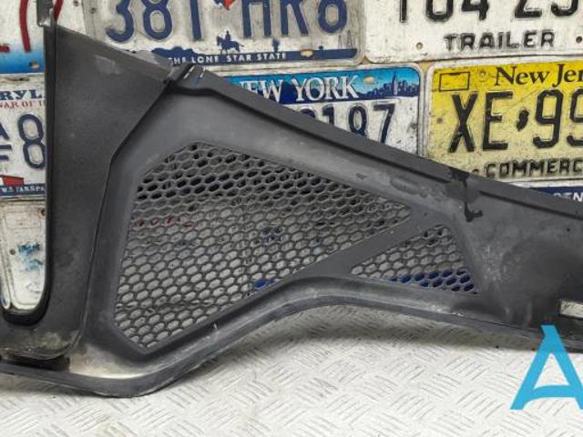 64319245594 BMW Решетка дворников правая купить в Ирпень