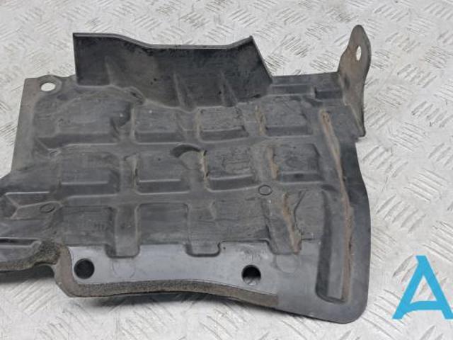 Защита двигателя, правая 648386RA0A NISSAN