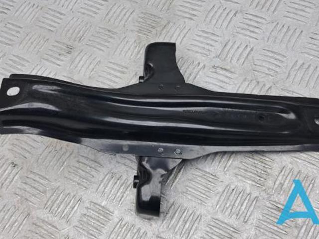NISSAN 648605DA0B Подставка аккумулятора в наличии Каменское