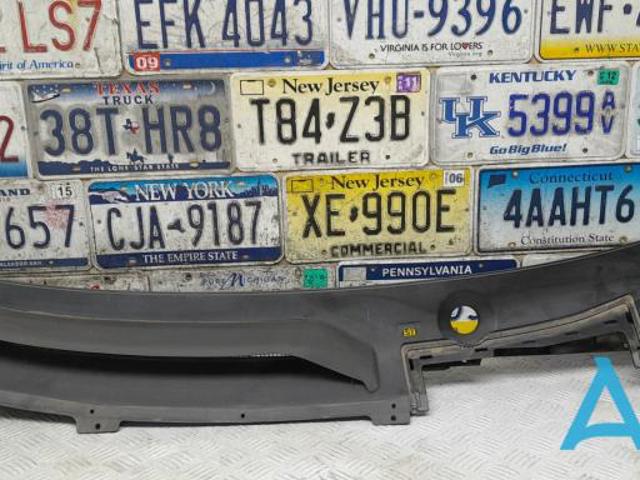 Водосток лобового стекла, жабо 668626RF0A NISSAN