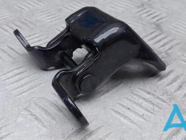 Петля передней двери, правой 67420SDAA01ZZ HONDA