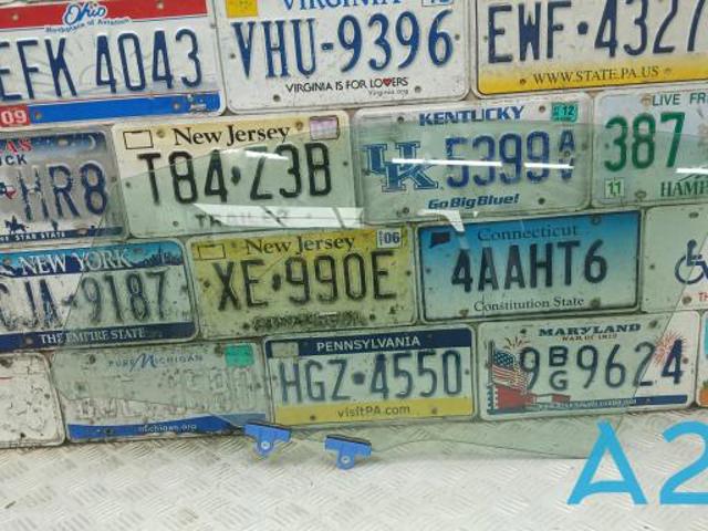Стекло передней двери, левой 6810242450 TOYOTA