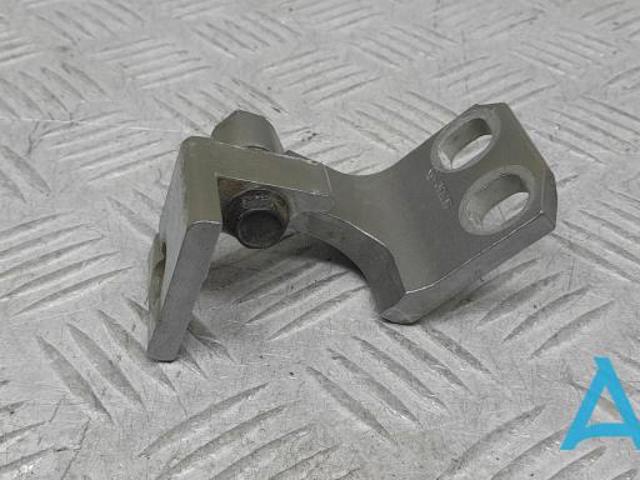 Петля задней двери, левой 68140737AB CHRYSLER