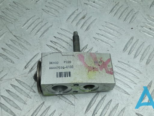 Клапан расширительный 68153947AA CHRYSLER