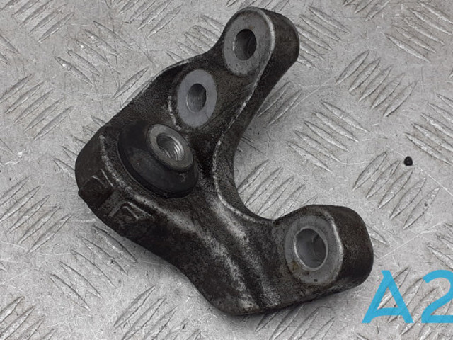 Кронштейн подушки (опоры) двигателя, задней 68172353AD CHRYSLER