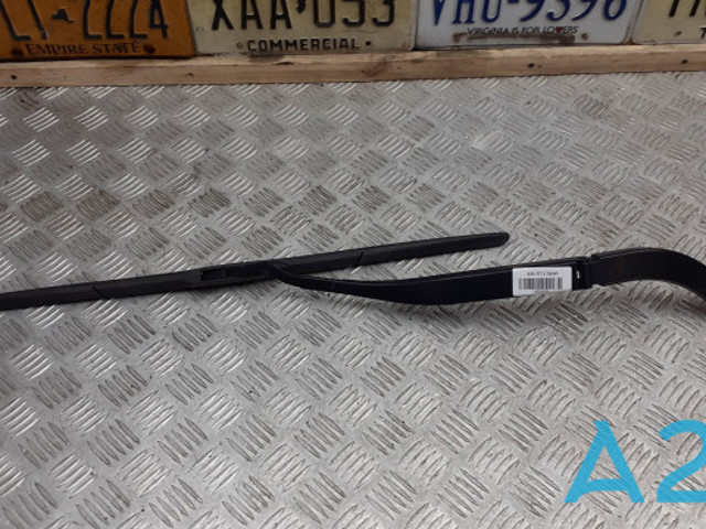 Рычаг-поводок дворника лобового стекла 68197136AA CHRYSLER