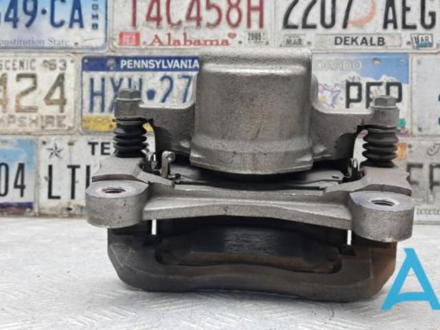 Суппорт тормозной, передний, левый 68225169AC CHRYSLER