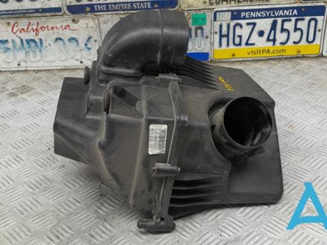  Корпус воздушного фильтра 68228247AB CHRYSLER