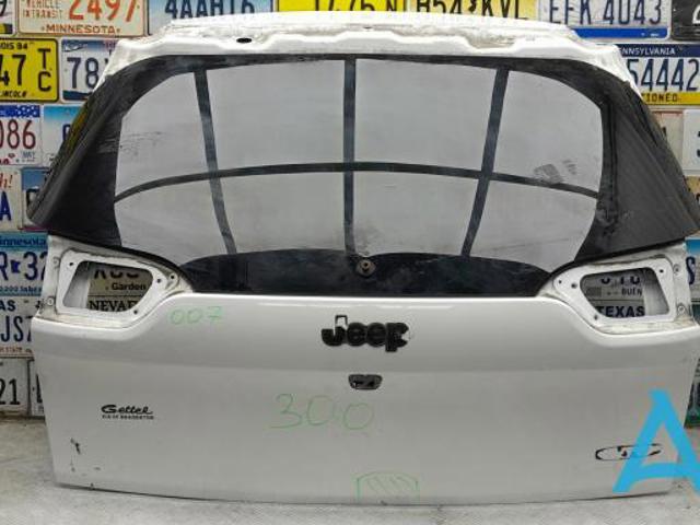 Дверь задняя багажная 68236459AB CHRYSLER