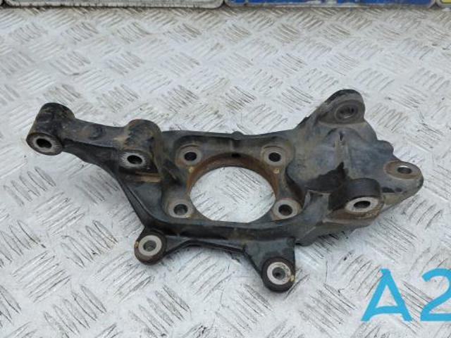 Кулак поворотный правый 68246619AA CHRYSLER
