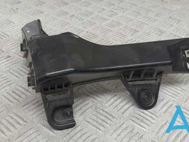 Кронштейн бампера заднего, правый 68257152AA CHRYSLER