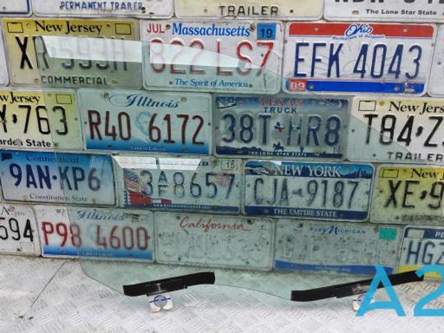 Стекло передней правой двери 68292952AC CHRYSLER
