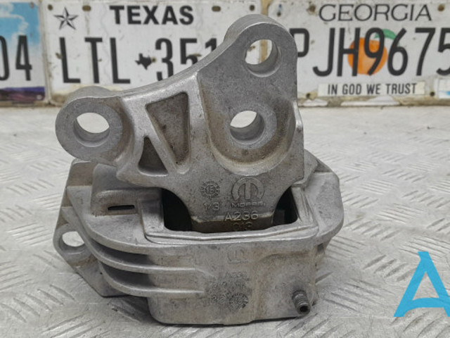 Подушка КПП 68297795AA CHRYSLER