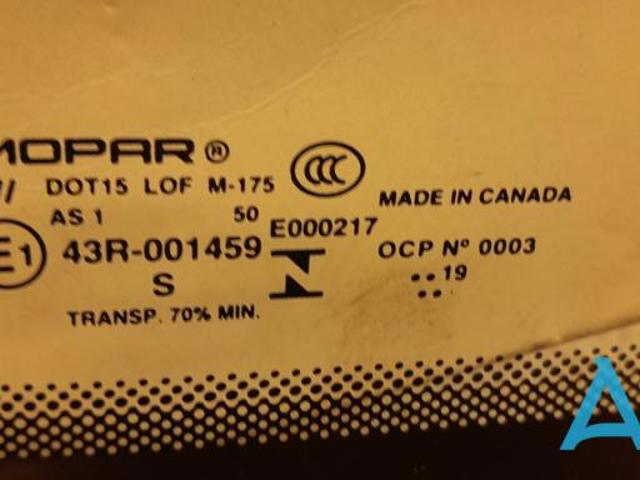 Окно ветровое 68338088AA CHRYSLER