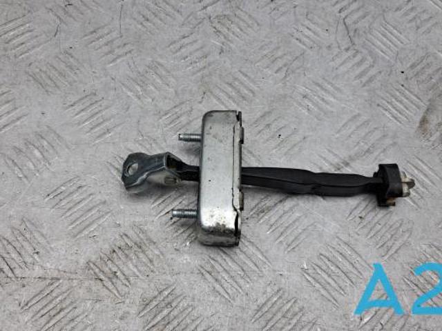 Ограничитель открывания двери, задний правый 6863006152 TOYOTA
